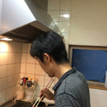 天ぷら揚げてます