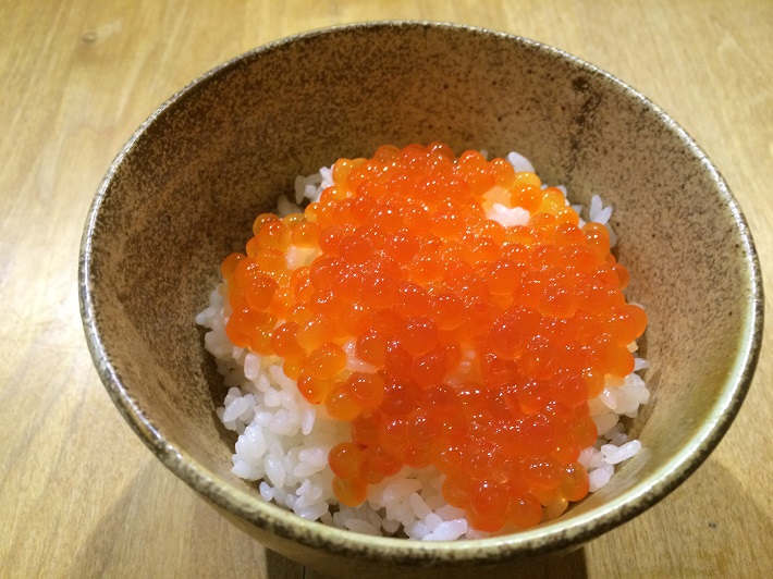 イクラ丼